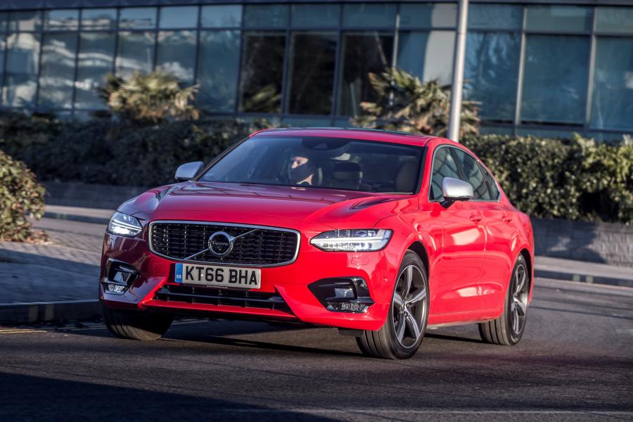  Volvo S90 D5 R-Design 2017 года  (UK) (фото 10 из 30)